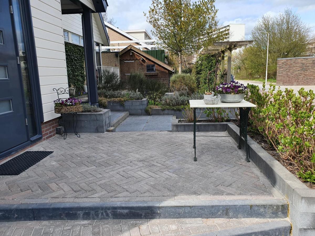 Logement De Garage Sneek Exterior photo